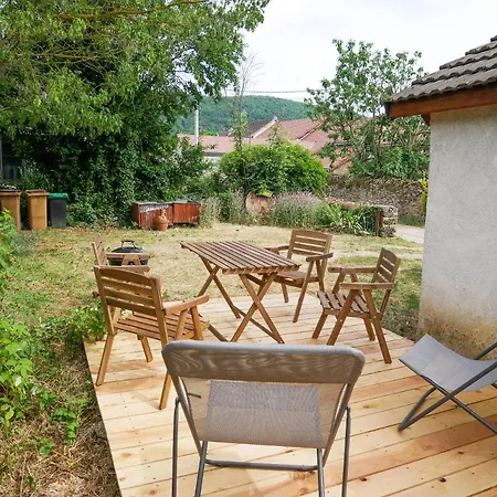 Du Lavoir Apartment Leyrieu